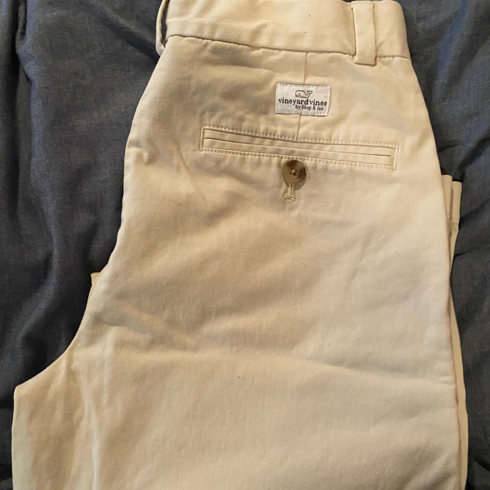 Boys Vineyard Vines khaki pants size 16